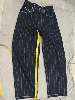 BGD Dark Blue Pinstripe Straight-Leg Jeans(rip At Fromt Near ZiPPER]